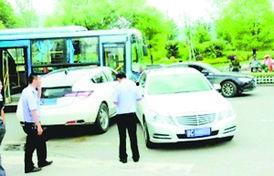 安徽撞车父子背景